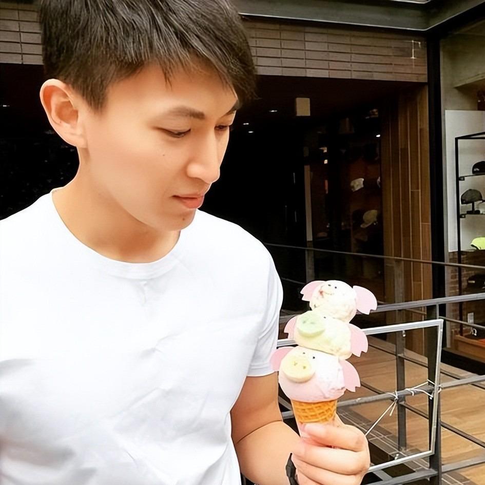 保利体育登录入口-37岁男篮传奇人物:身家早已过亿,打20年拿5冠,是CBA现役常青树
